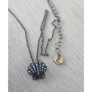 Touchstone‎ Crystal by Swarovski Shell Pendant Seashell Necklace Blue Crystals